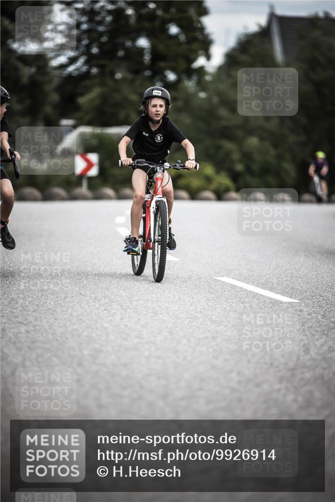 21.06.2026 - 29. Vierlanden-Triathlon H.Heesch http://msf.ph/oto/9926914 21.06.2026 14:59:54 Radfahren 1298 meine-sportfotos.de
