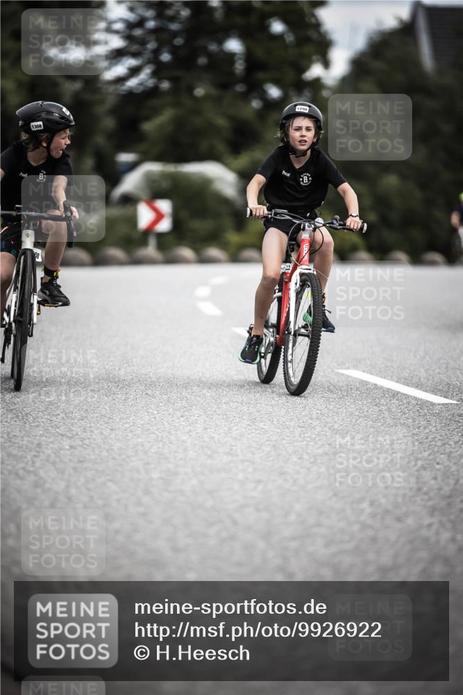 21.06.2026 - 29. Vierlanden-Triathlon H.Heesch http://msf.ph/oto/9926922 21.06.2026 14:59:54 Radfahren 1308, 08, 1298 meine-sportfotos.de