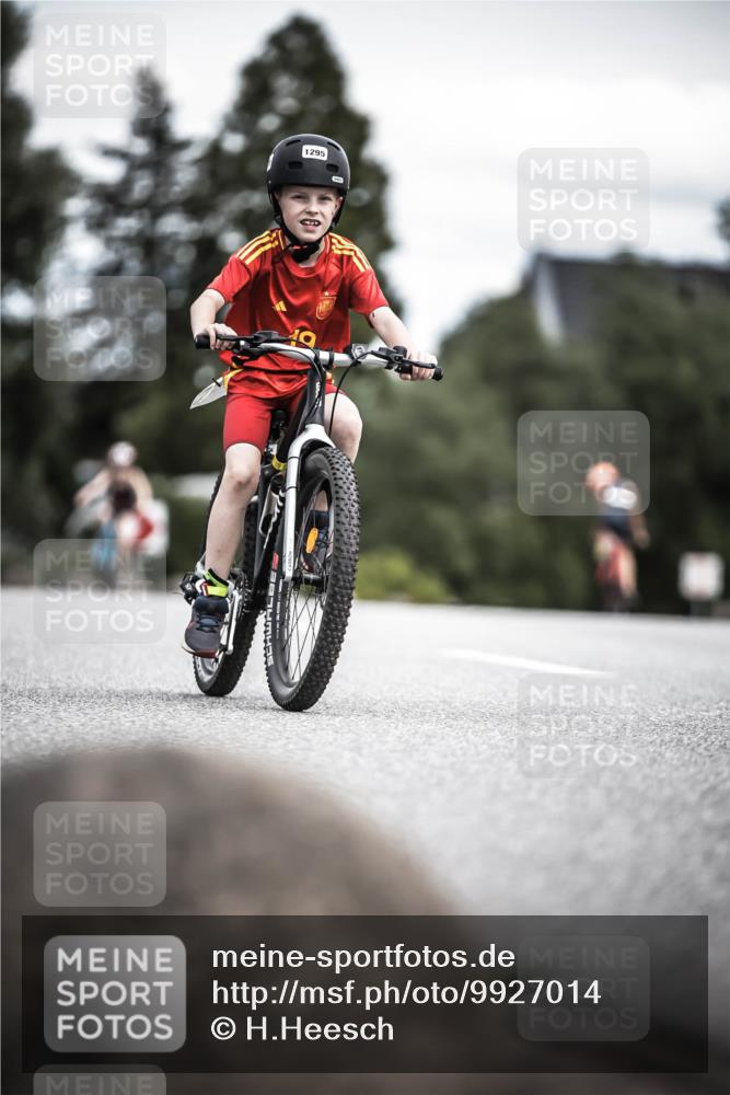 21.06.2026 - 29. Vierlanden-Triathlon H.Heesch http://msf.ph/oto/9927014 21.06.2026 15:00:40 Radfahren 1295 meine-sportfotos.de