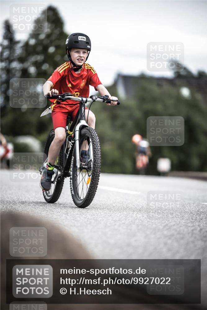 21.06.2026 - 29. Vierlanden-Triathlon H.Heesch http://msf.ph/oto/9927022 21.06.2026 15:00:40 Radfahren 1295 meine-sportfotos.de