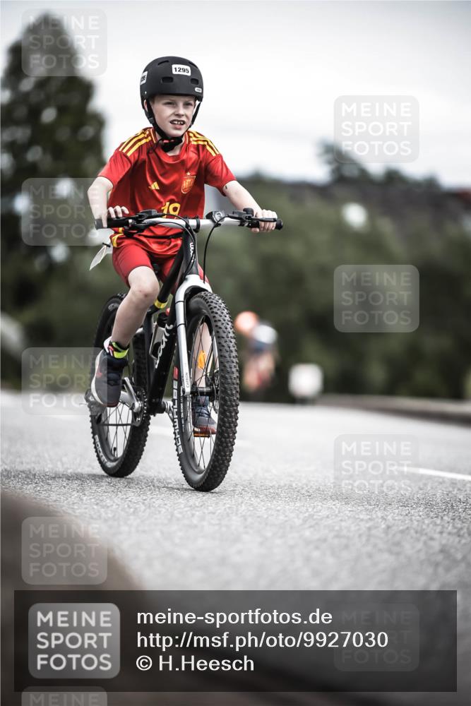 21.06.2026 - 29. Vierlanden-Triathlon H.Heesch http://msf.ph/oto/9927030 21.06.2026 15:00:40 Radfahren 1295 meine-sportfotos.de