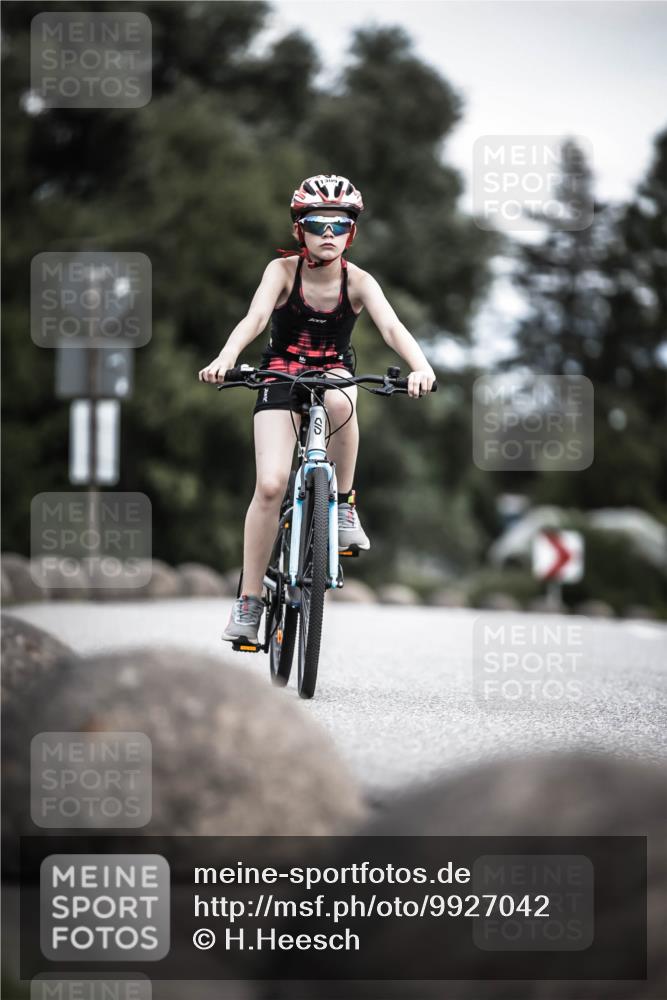 21.06.2026 - 29. Vierlanden-Triathlon H.Heesch http://msf.ph/oto/9927042 21.06.2026 15:00:48 Radfahren 11 meine-sportfotos.de