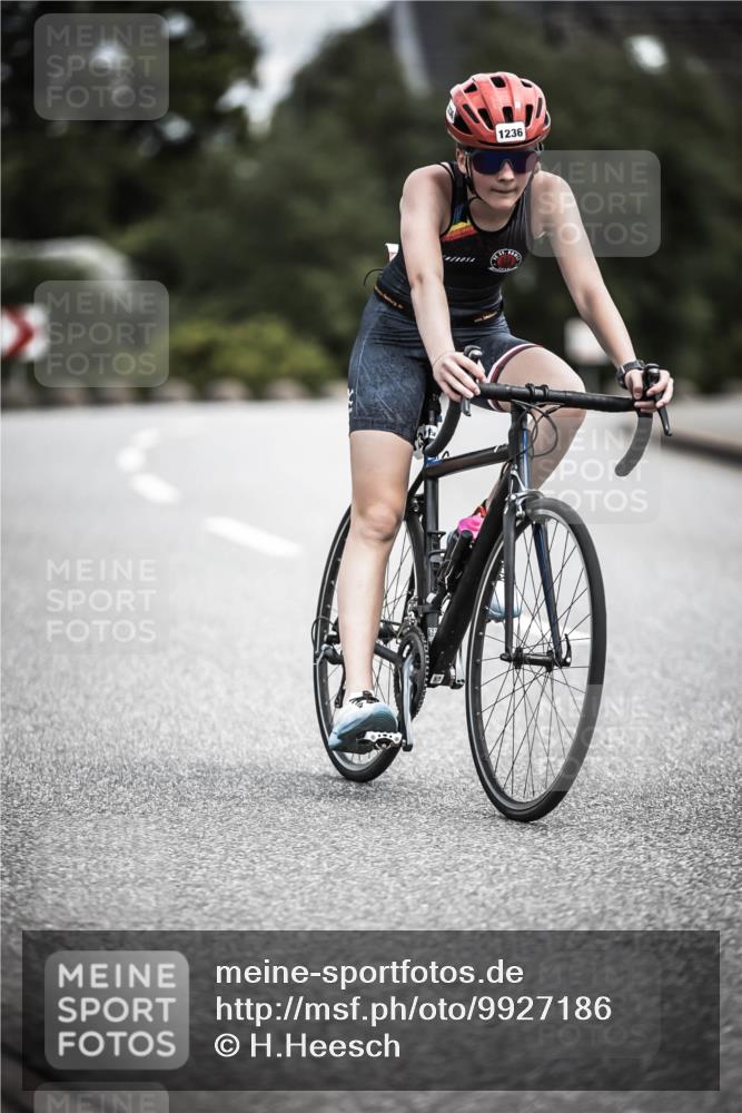 21.06.2026 - 29. Vierlanden-Triathlon H.Heesch http://msf.ph/oto/9927186 21.06.2026 14:55:30 Radfahren 1236 meine-sportfotos.de