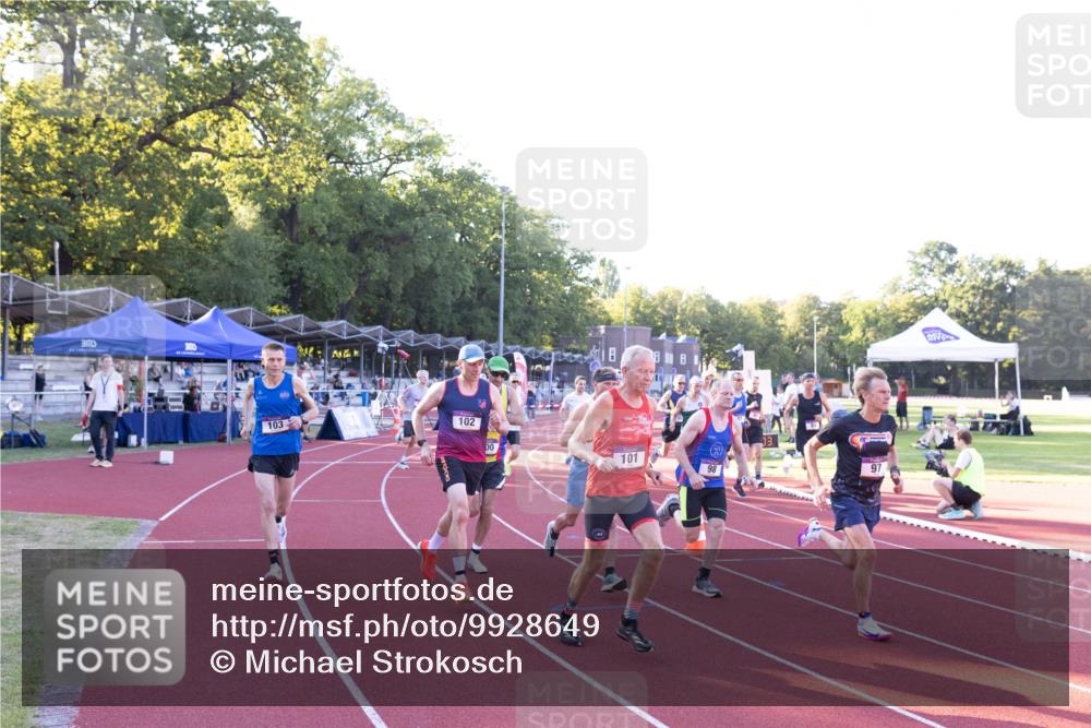 08.08.2026 - Nacht der Zehner Michael Strokosch http://msf.ph/oto/9928649 08.08.2026 18:12:21 Laufen 103, 102, 00, 101, 98, 97 meine-sportfotos.de