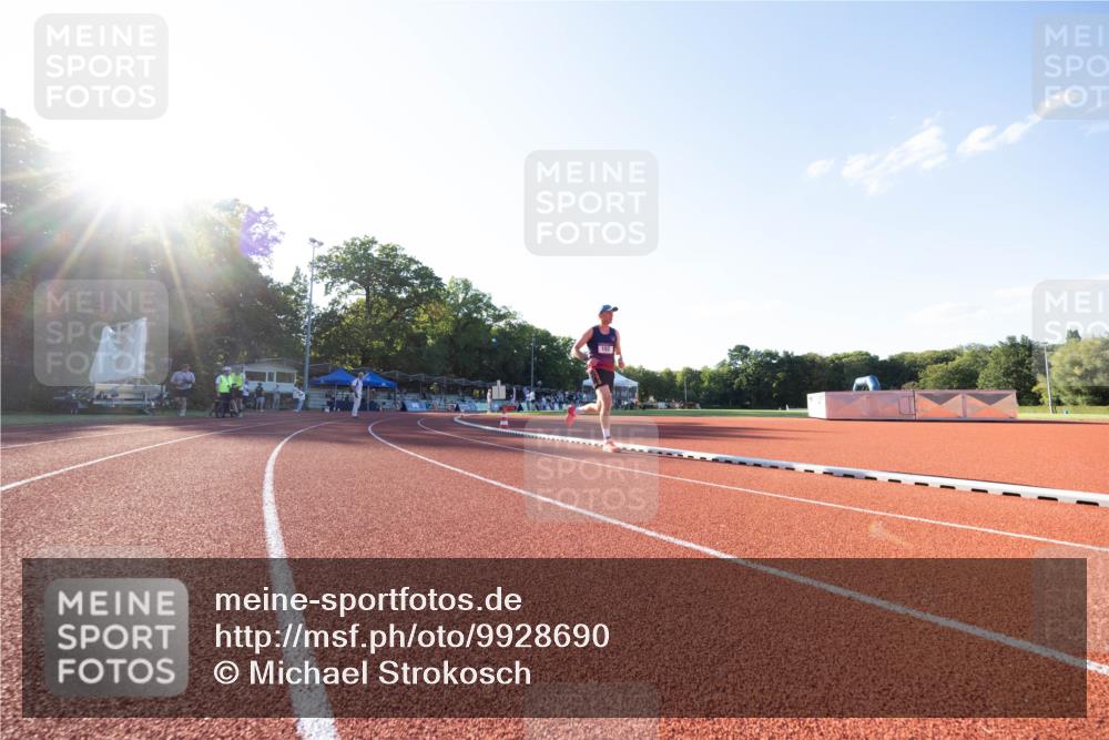 08.08.2026 - Nacht der Zehner Michael Strokosch http://msf.ph/oto/9928690 08.08.2026 18:15:22 Laufen 102 meine-sportfotos.de