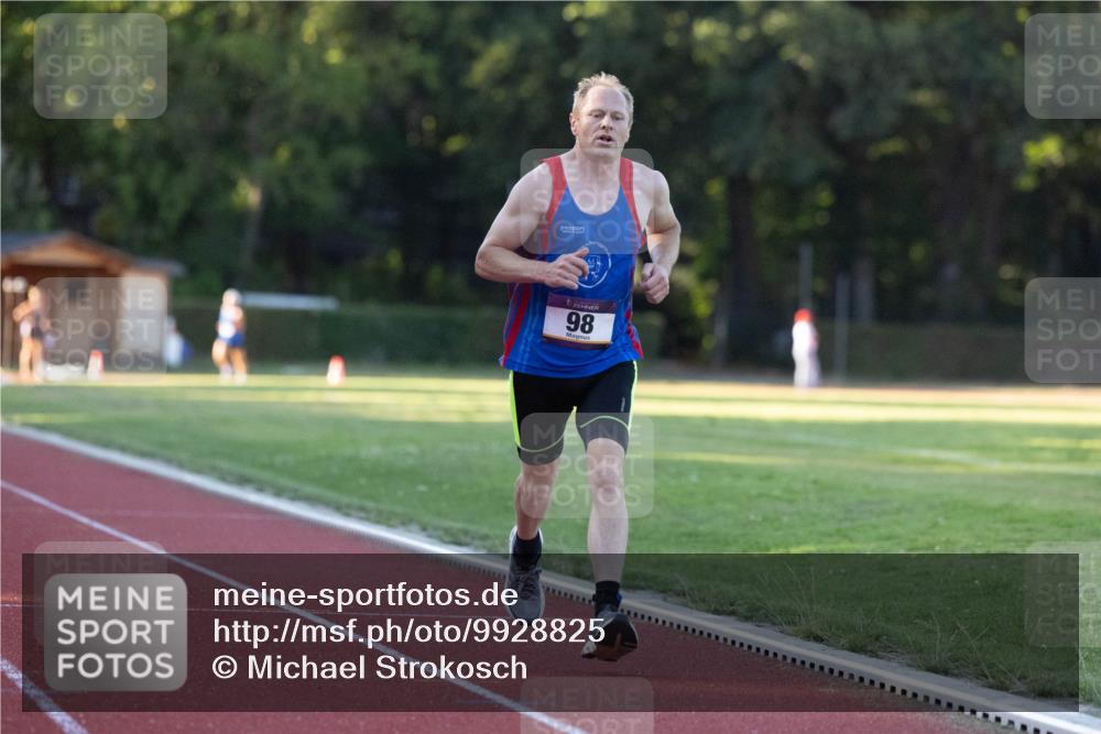 08.08.2026 - Nacht der Zehner Michael Strokosch http://msf.ph/oto/9928825 08.08.2026 18:20:48 Laufen 98 meine-sportfotos.de