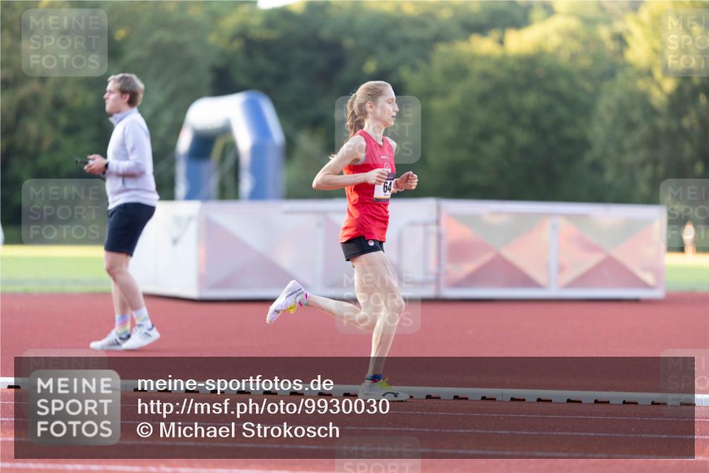 08.08.2026 - Nacht der Zehner Michael Strokosch http://msf.ph/oto/9930030 08.08.2026 19:36:47 Laufen 64 meine-sportfotos.de