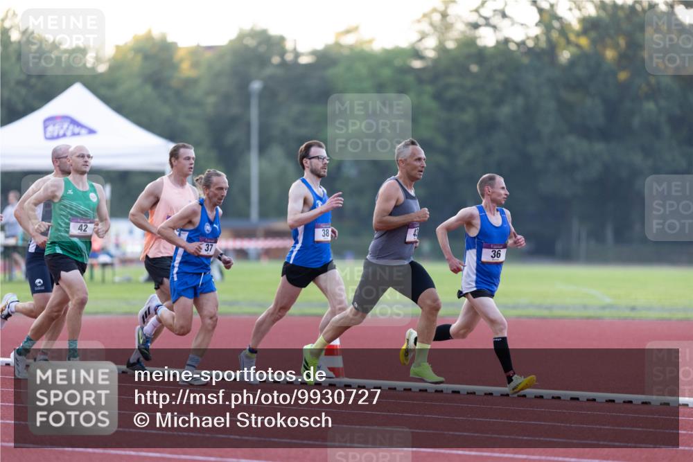 08.08.2026 - Nacht der Zehner Michael Strokosch http://msf.ph/oto/9930727 08.08.2026 20:30:03 Laufen 42, 37, 38, 36 meine-sportfotos.de