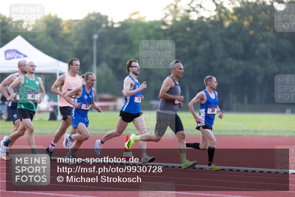 08.08.2026 - Nacht der Zehner Michael Strokosch http://msf.ph/oto/9930728 08.08.2026 20:30:03 Laufen 42, 37, 38, 36 meine-sportfotos.de