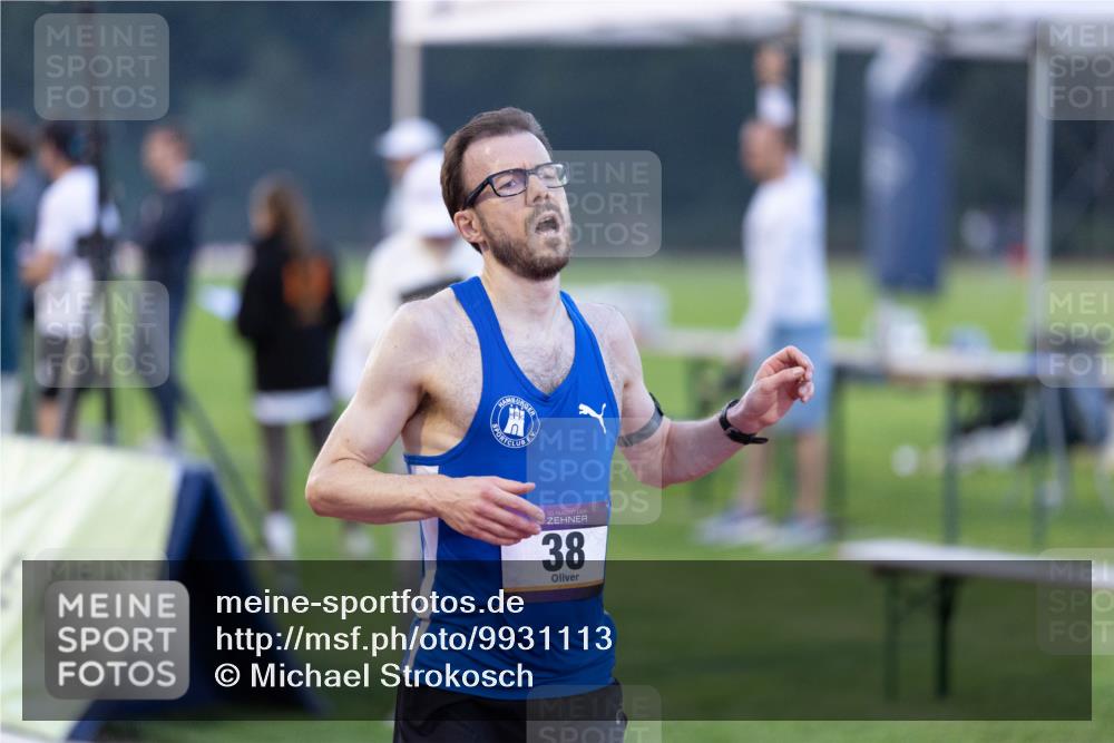 08.08.2026 - Nacht der Zehner Michael Strokosch http://msf.ph/oto/9931113 08.08.2026 20:57:25 Laufen 10, 38 meine-sportfotos.de