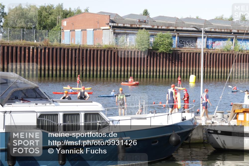 09.08.2026 - GEWOBA Citytriathlon Bremen Yannick Fuchs http://msf.ph/oto/9931426 09.08.2026 09:56:43 Schwimmen  meine-sportfotos.de