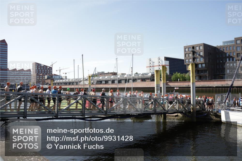 09.08.2026 - GEWOBA Citytriathlon Bremen Yannick Fuchs http://msf.ph/oto/9931428 09.08.2026 09:57:07 Schwimmen  meine-sportfotos.de