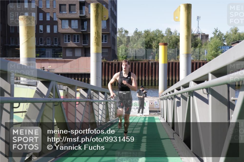 09.08.2026 - GEWOBA Citytriathlon Bremen Yannick Fuchs http://msf.ph/oto/9931459 09.08.2026 10:10:06 Schwimmen 280, 282, 302 meine-sportfotos.de