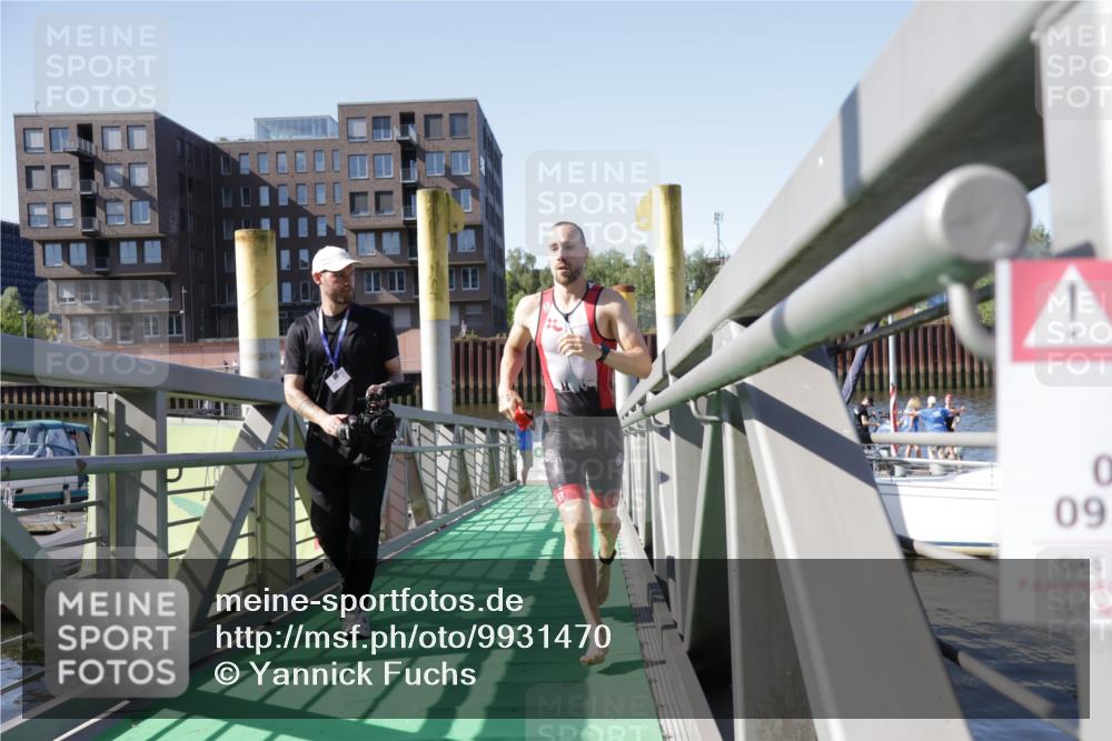 09.08.2026 - GEWOBA Citytriathlon Bremen Yannick Fuchs http://msf.ph/oto/9931470 09.08.2026 10:11:36 Schwimmen 326 meine-sportfotos.de