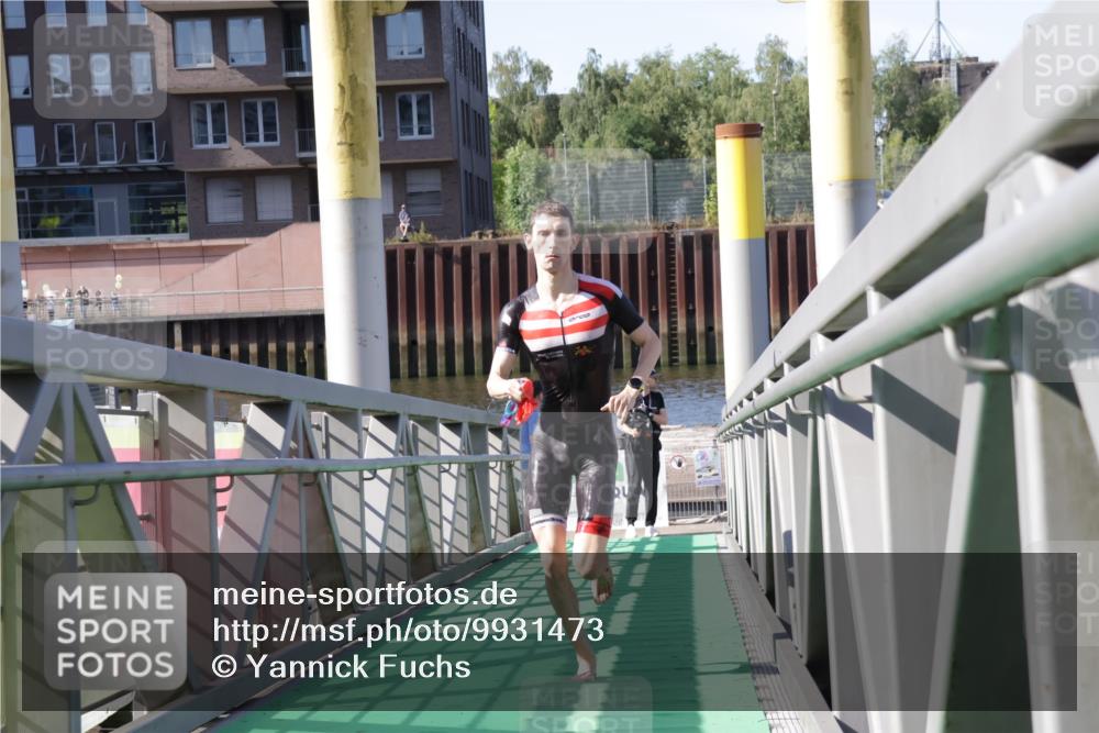 09.08.2026 - GEWOBA Citytriathlon Bremen Yannick Fuchs http://msf.ph/oto/9931473 09.08.2026 10:11:44 Schwimmen 326, 386 meine-sportfotos.de