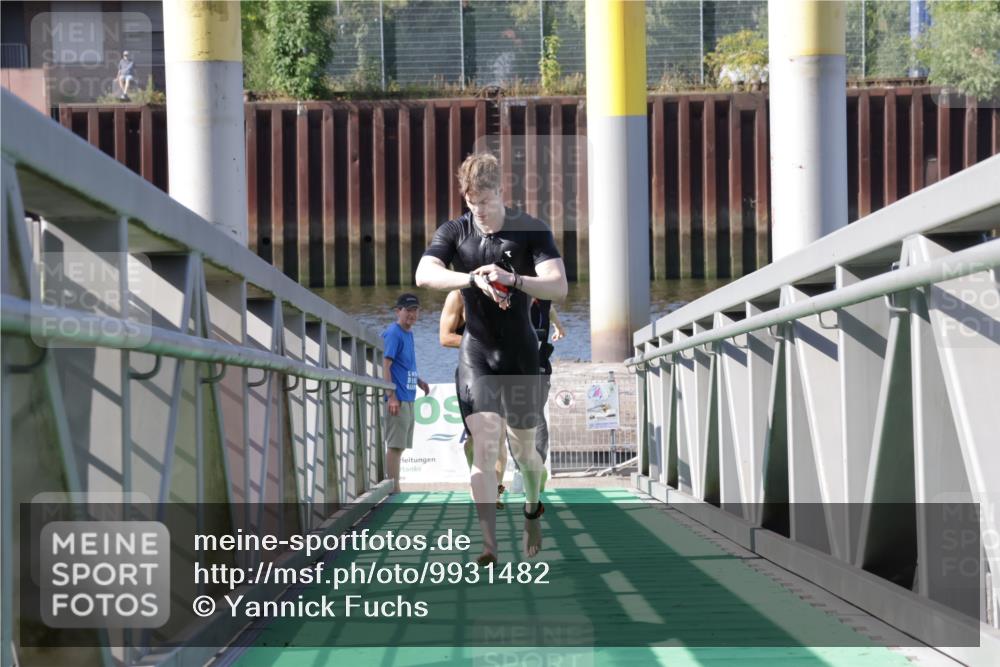 09.08.2026 - GEWOBA Citytriathlon Bremen Yannick Fuchs http://msf.ph/oto/9931482 09.08.2026 10:12:00 Schwimmen 297, 308, 386 meine-sportfotos.de