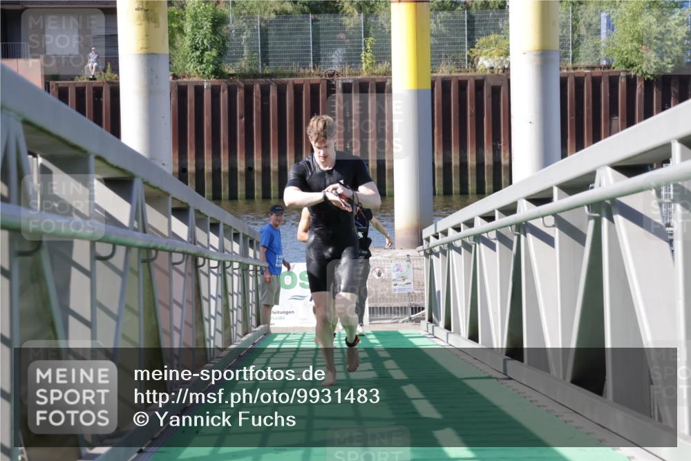 09.08.2026 - GEWOBA Citytriathlon Bremen Yannick Fuchs http://msf.ph/oto/9931483 09.08.2026 10:12:00 Schwimmen 297, 308, 386 meine-sportfotos.de