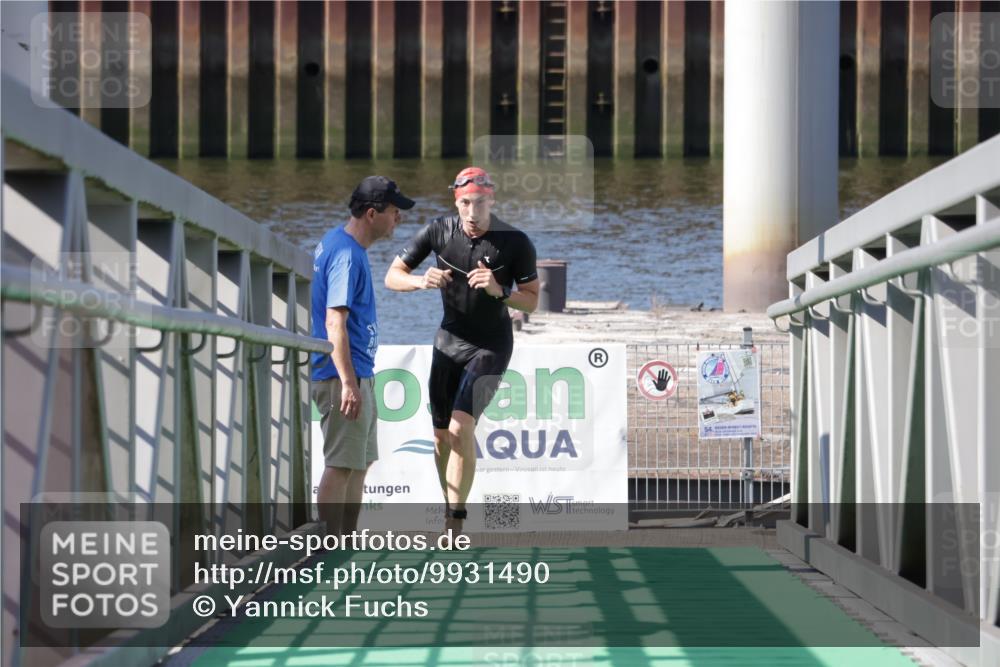 09.08.2026 - GEWOBA Citytriathlon Bremen Yannick Fuchs http://msf.ph/oto/9931490 09.08.2026 10:12:22 Schwimmen  meine-sportfotos.de