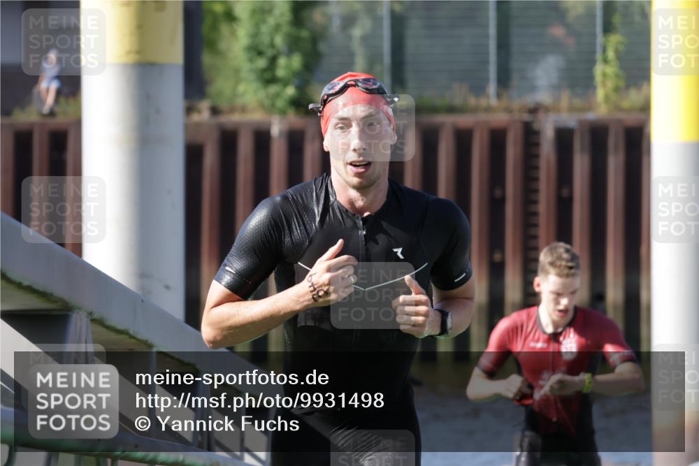 09.08.2026 - GEWOBA Citytriathlon Bremen Yannick Fuchs http://msf.ph/oto/9931498 09.08.2026 10:12:28 Schwimmen 287, 349 meine-sportfotos.de