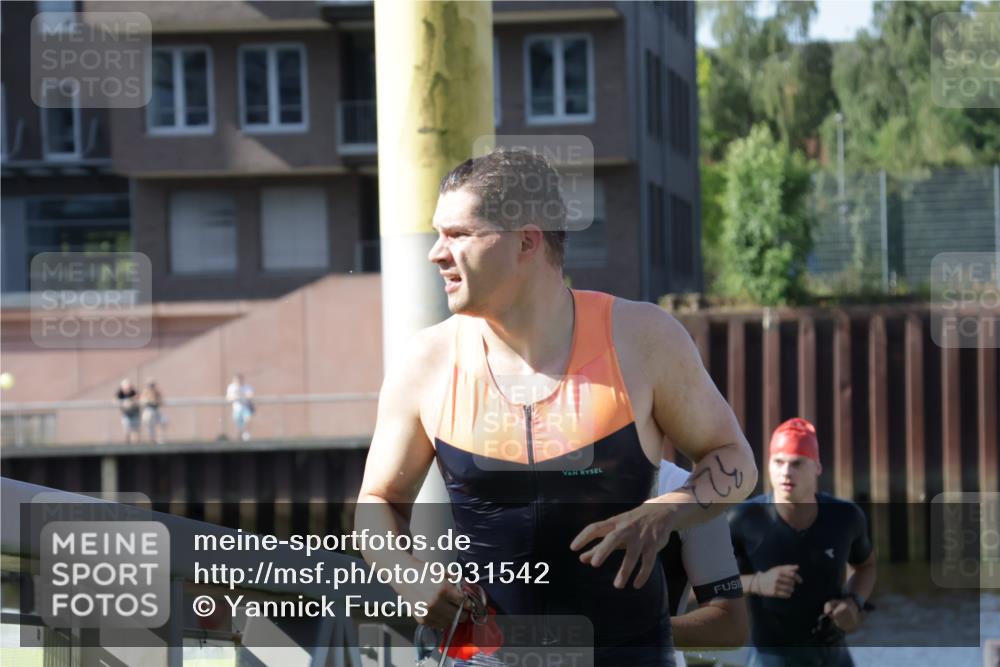 09.08.2026 - GEWOBA Citytriathlon Bremen Yannick Fuchs http://msf.ph/oto/9931542 09.08.2026 10:13:57 Schwimmen 323, 336, 348 meine-sportfotos.de