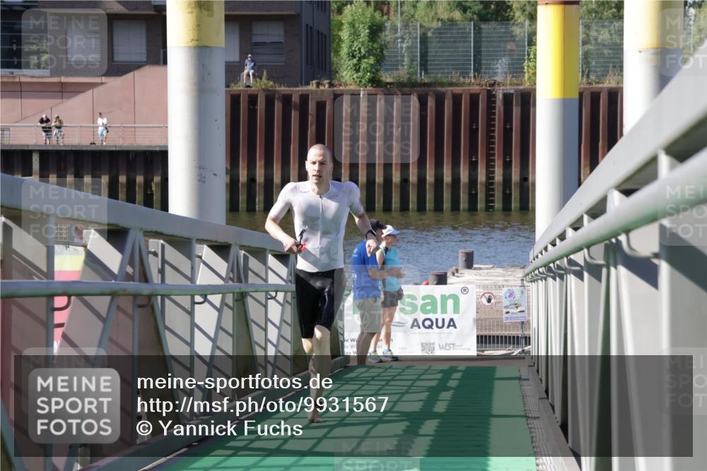 09.08.2026 - GEWOBA Citytriathlon Bremen Yannick Fuchs http://msf.ph/oto/9931567 09.08.2026 10:14:16 Schwimmen 291, 336, 351 meine-sportfotos.de