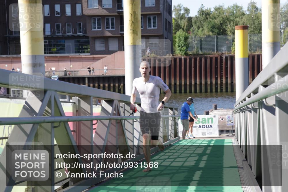 09.08.2026 - GEWOBA Citytriathlon Bremen Yannick Fuchs http://msf.ph/oto/9931568 09.08.2026 10:14:17 Schwimmen 291, 336, 351 meine-sportfotos.de