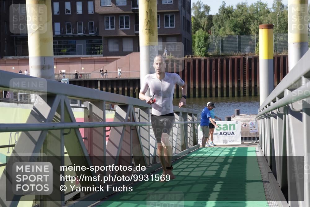 09.08.2026 - GEWOBA Citytriathlon Bremen Yannick Fuchs http://msf.ph/oto/9931569 09.08.2026 10:14:17 Schwimmen 291, 336, 351 meine-sportfotos.de