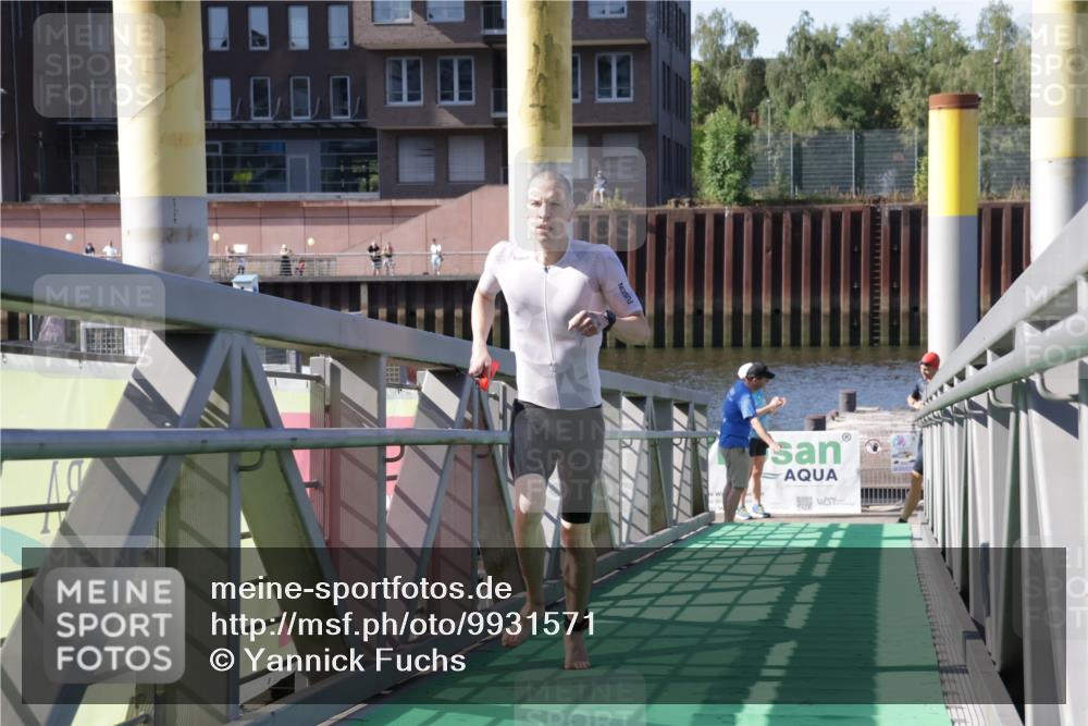 09.08.2026 - GEWOBA Citytriathlon Bremen Yannick Fuchs http://msf.ph/oto/9931571 09.08.2026 10:14:18 Schwimmen 291, 351 meine-sportfotos.de