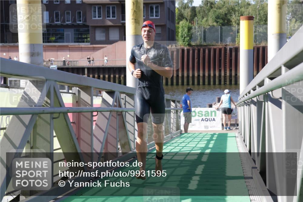 09.08.2026 - GEWOBA Citytriathlon Bremen Yannick Fuchs http://msf.ph/oto/9931595 09.08.2026 10:14:28 Schwimmen 301, 351, 358 meine-sportfotos.de