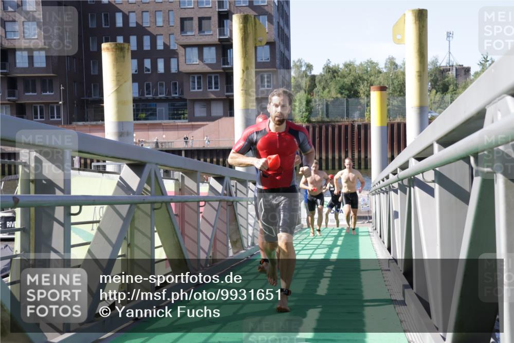 09.08.2026 - GEWOBA Citytriathlon Bremen Yannick Fuchs http://msf.ph/oto/9931651 09.08.2026 10:15:23 Schwimmen 329, 376, 377, 383, 394, 427 meine-sportfotos.de