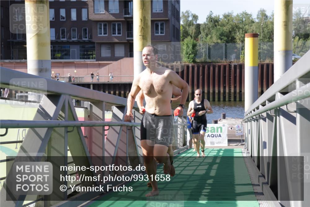 09.08.2026 - GEWOBA Citytriathlon Bremen Yannick Fuchs http://msf.ph/oto/9931658 09.08.2026 10:15:27 Schwimmen 329, 376, 377, 383, 394, 400, 427 meine-sportfotos.de