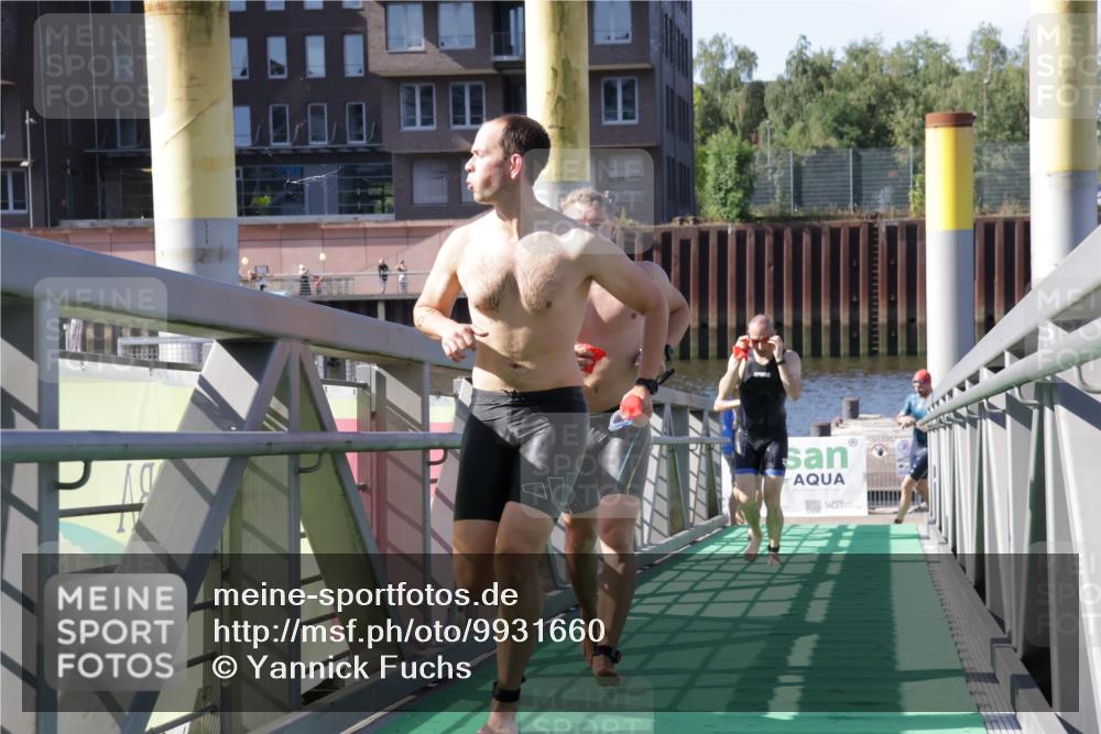 09.08.2026 - GEWOBA Citytriathlon Bremen Yannick Fuchs http://msf.ph/oto/9931660 09.08.2026 10:15:27 Schwimmen 329, 376, 377, 383, 394, 400, 427 meine-sportfotos.de