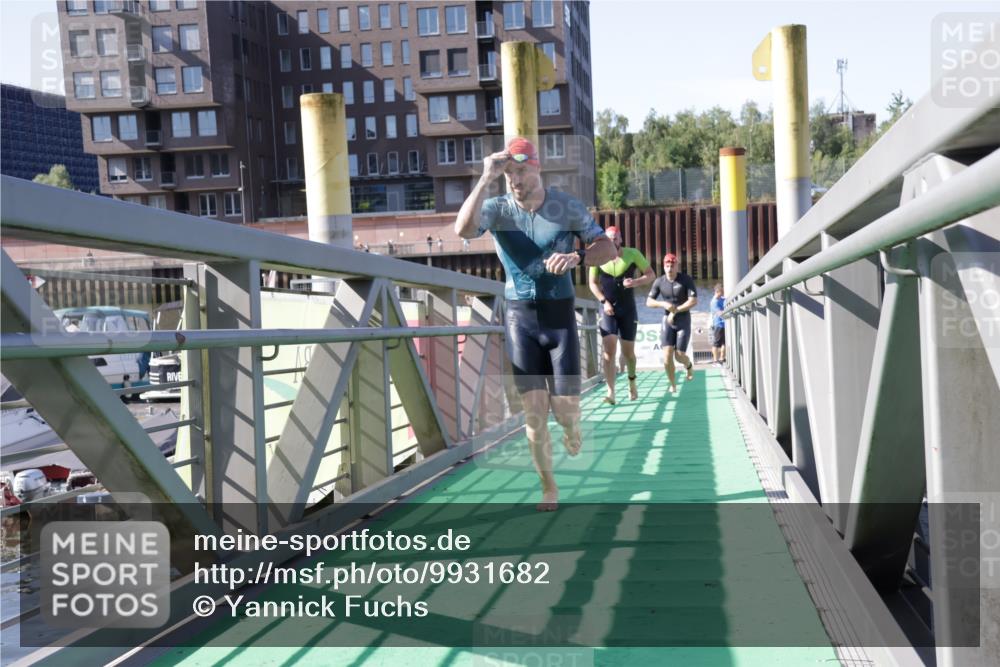 09.08.2026 - GEWOBA Citytriathlon Bremen Yannick Fuchs http://msf.ph/oto/9931682 09.08.2026 10:15:34 Schwimmen 293, 296, 329, 339, 360, 376, 377, 383, 394, 400, 427 meine-sportfotos.de