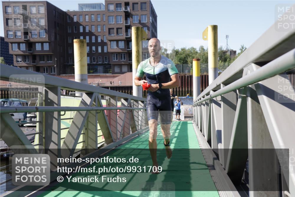 09.08.2026 - GEWOBA Citytriathlon Bremen Yannick Fuchs http://msf.ph/oto/9931709 09.08.2026 10:15:57 Schwimmen 290, 342, 389, 402 meine-sportfotos.de