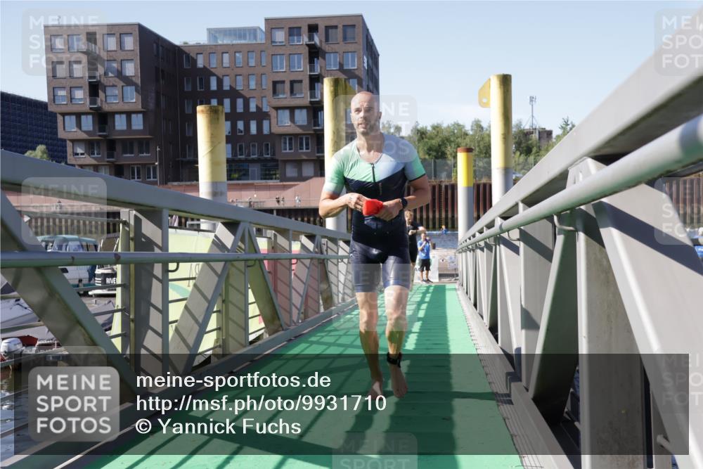 09.08.2026 - GEWOBA Citytriathlon Bremen Yannick Fuchs http://msf.ph/oto/9931710 09.08.2026 10:15:57 Schwimmen 290, 342, 389, 402 meine-sportfotos.de