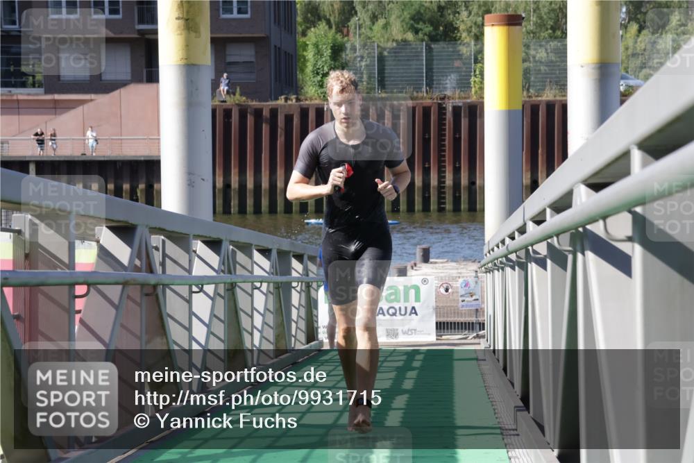 09.08.2026 - GEWOBA Citytriathlon Bremen Yannick Fuchs http://msf.ph/oto/9931715 09.08.2026 10:16:01 Schwimmen 318, 342, 389, 402 meine-sportfotos.de