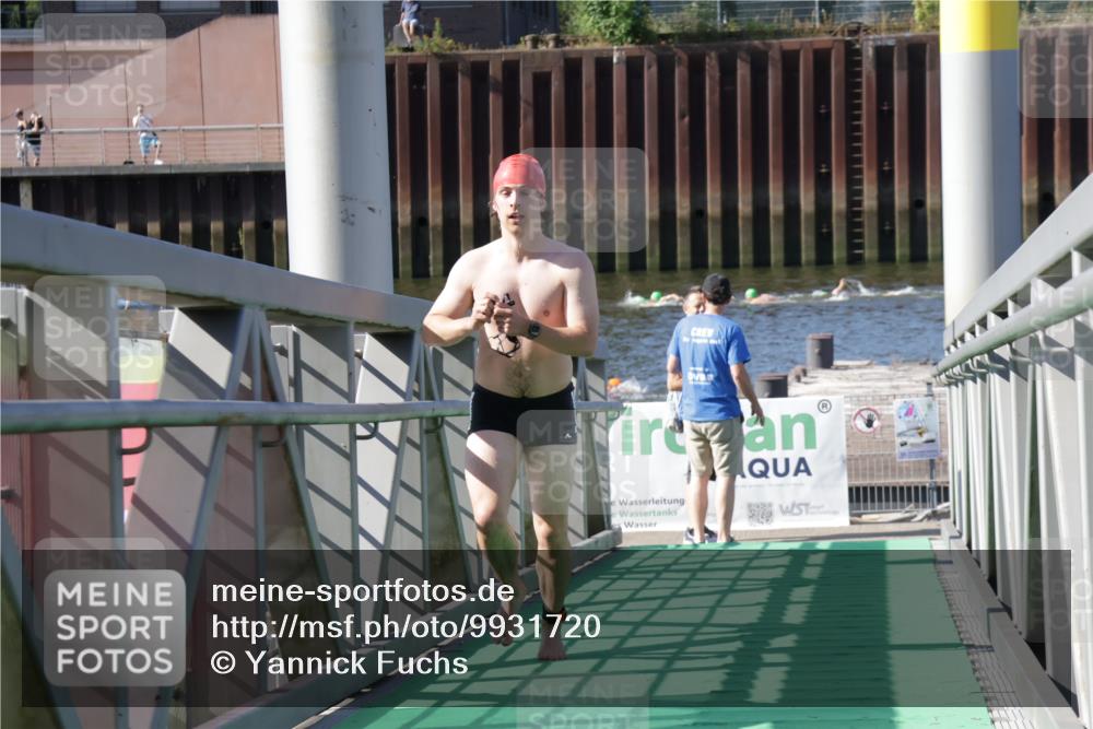 09.08.2026 - GEWOBA Citytriathlon Bremen Yannick Fuchs http://msf.ph/oto/9931720 09.08.2026 10:16:10 Schwimmen 300, 318, 389, 402 meine-sportfotos.de