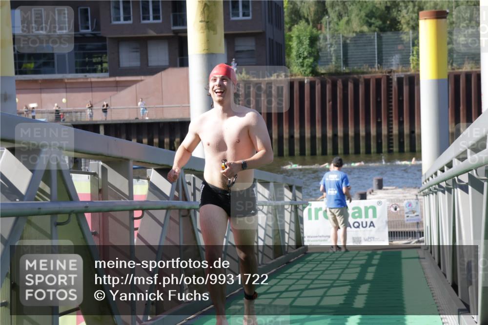 09.08.2026 - GEWOBA Citytriathlon Bremen Yannick Fuchs http://msf.ph/oto/9931722 09.08.2026 10:16:11 Schwimmen 300, 318, 389 meine-sportfotos.de