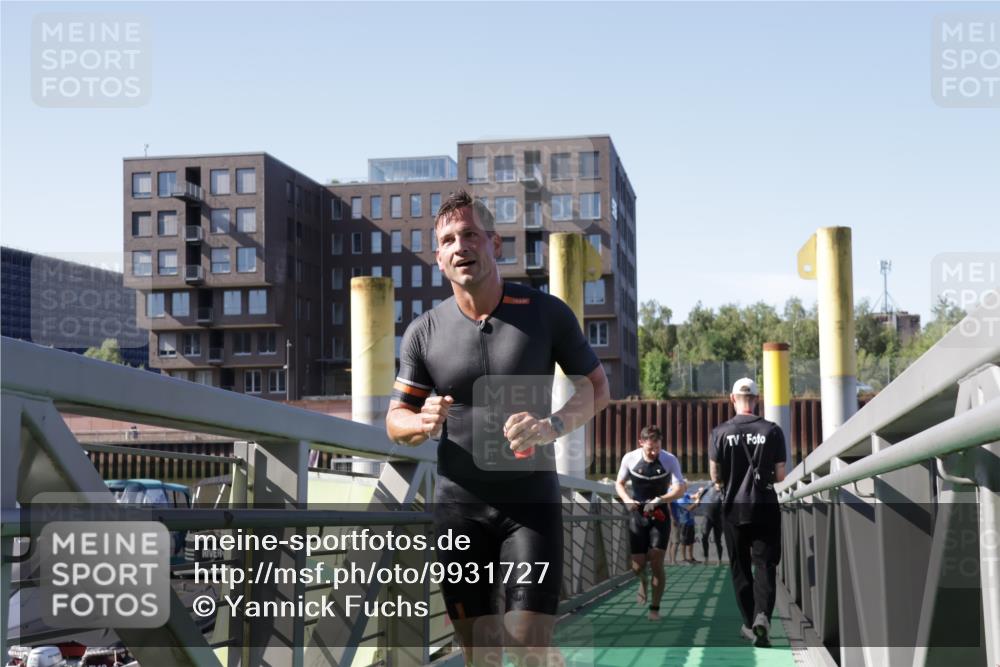 09.08.2026 - GEWOBA Citytriathlon Bremen Yannick Fuchs http://msf.ph/oto/9931727 09.08.2026 10:16:21 Schwimmen 300, 321, 375 meine-sportfotos.de