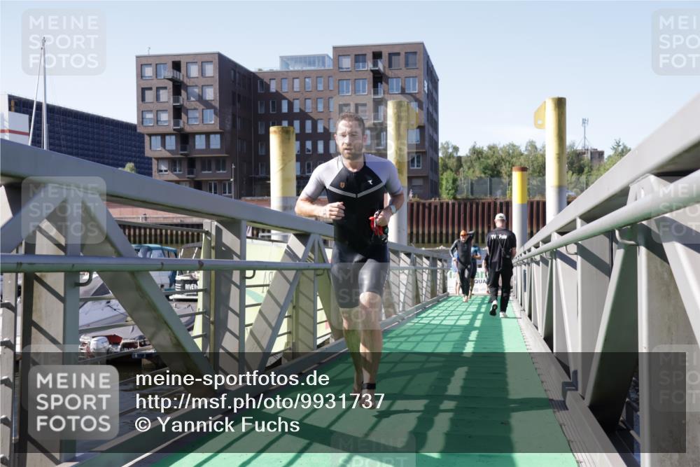 09.08.2026 - GEWOBA Citytriathlon Bremen Yannick Fuchs http://msf.ph/oto/9931737 09.08.2026 10:16:23 Schwimmen 300, 315, 321, 375, 416 meine-sportfotos.de