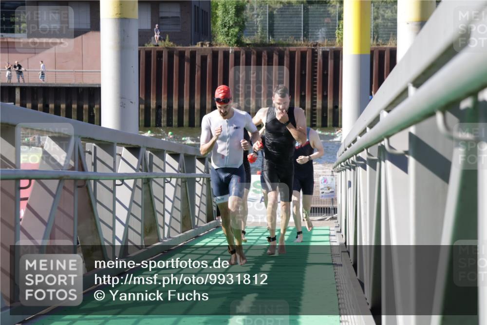 09.08.2026 - GEWOBA Citytriathlon Bremen Yannick Fuchs http://msf.ph/oto/9931812 09.08.2026 10:17:15 Schwimmen 295, 312, 319, 327, 332, 352, 356, 359, 364, 378, 392, 403 meine-sportfotos.de
