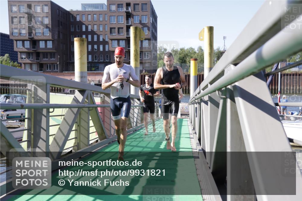 09.08.2026 - GEWOBA Citytriathlon Bremen Yannick Fuchs http://msf.ph/oto/9931821 09.08.2026 10:17:18 Schwimmen 295, 312, 327, 332, 352, 356, 359, 364, 378, 403 meine-sportfotos.de