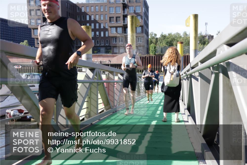 09.08.2026 - GEWOBA Citytriathlon Bremen Yannick Fuchs http://msf.ph/oto/9931852 09.08.2026 10:17:45 Schwimmen 325, 340, 343, 363, 397, 437, 470, 502, 523 meine-sportfotos.de