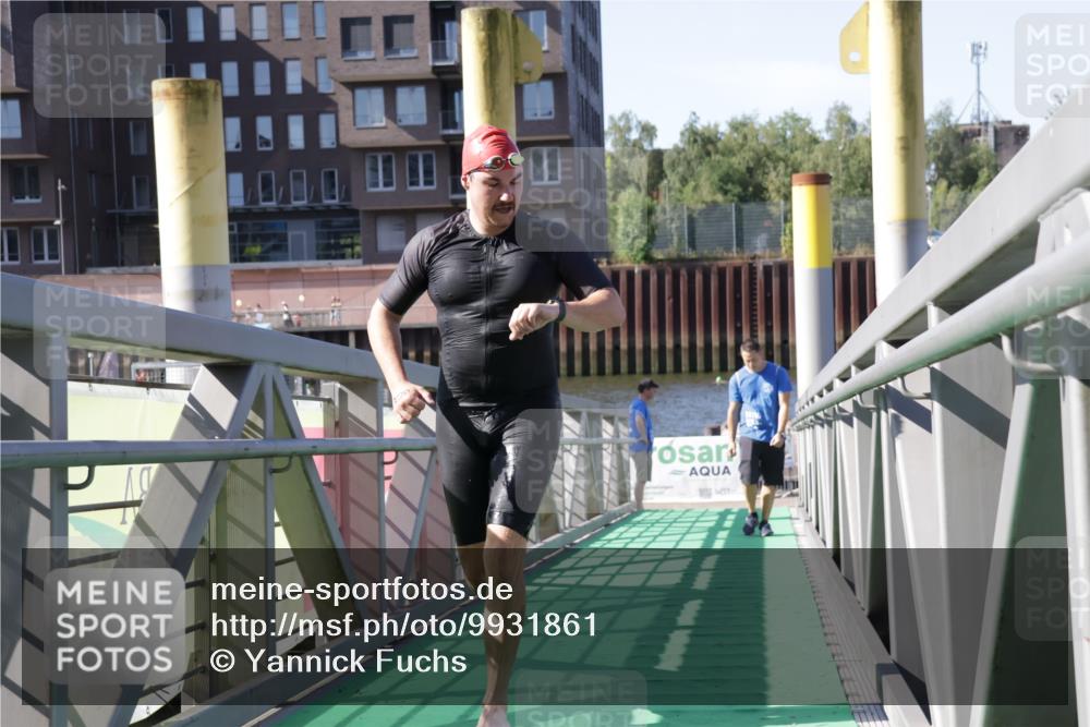 09.08.2026 - GEWOBA Citytriathlon Bremen Yannick Fuchs http://msf.ph/oto/9931861 09.08.2026 10:18:24 Schwimmen 288, 317, 320, 337, 350, 478 meine-sportfotos.de