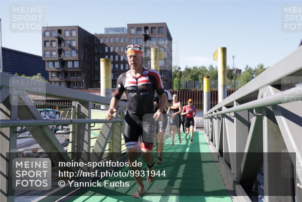 09.08.2026 - GEWOBA Citytriathlon Bremen Yannick Fuchs http://msf.ph/oto/9931944 09.08.2026 10:19:38 Schwimmen 305, 344, 353, 407, 430, 443, 456, 490, 515, 517, 520 meine-sportfotos.de