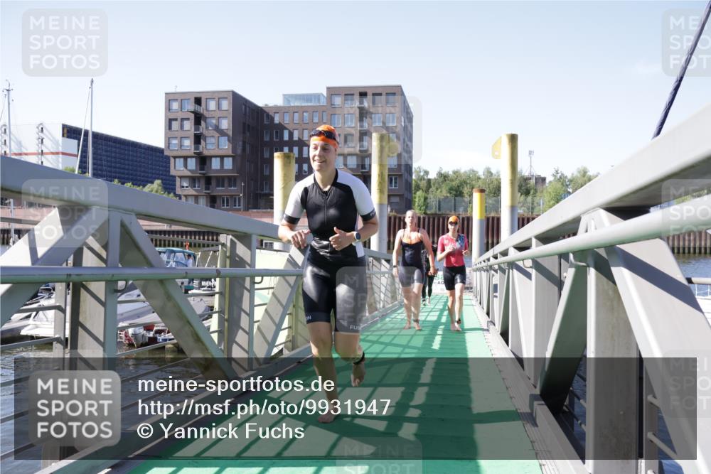 09.08.2026 - GEWOBA Citytriathlon Bremen Yannick Fuchs http://msf.ph/oto/9931947 09.08.2026 10:19:39 Schwimmen 305, 344, 353, 407, 430, 443, 456, 490, 515, 517, 520 meine-sportfotos.de