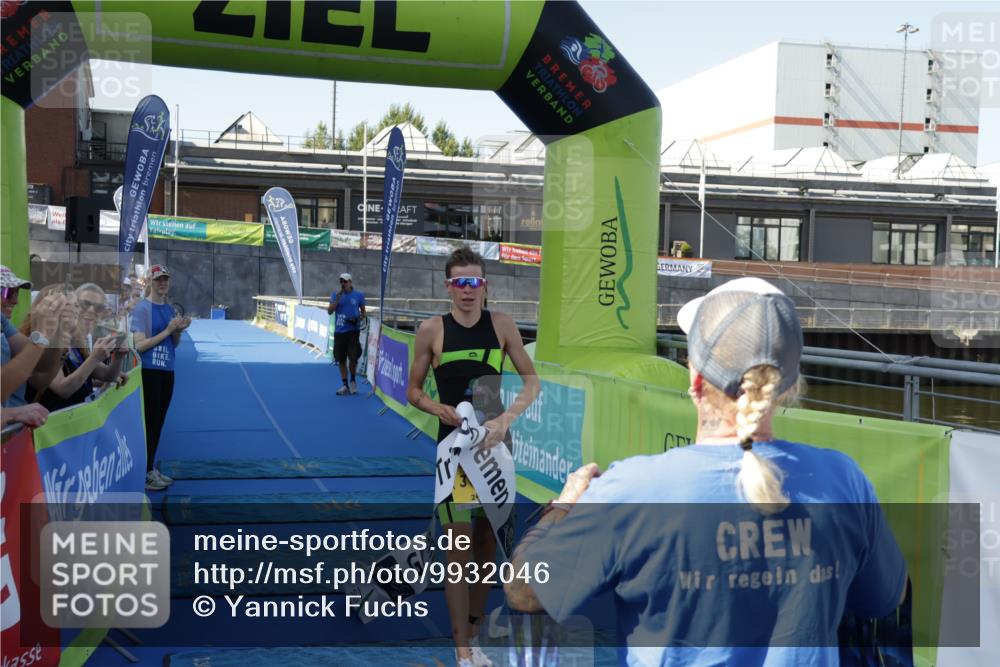 09.08.2026 - GEWOBA Citytriathlon Bremen Yannick Fuchs http://msf.ph/oto/9932046 09.08.2026 10:58:14 Ziel 365 meine-sportfotos.de