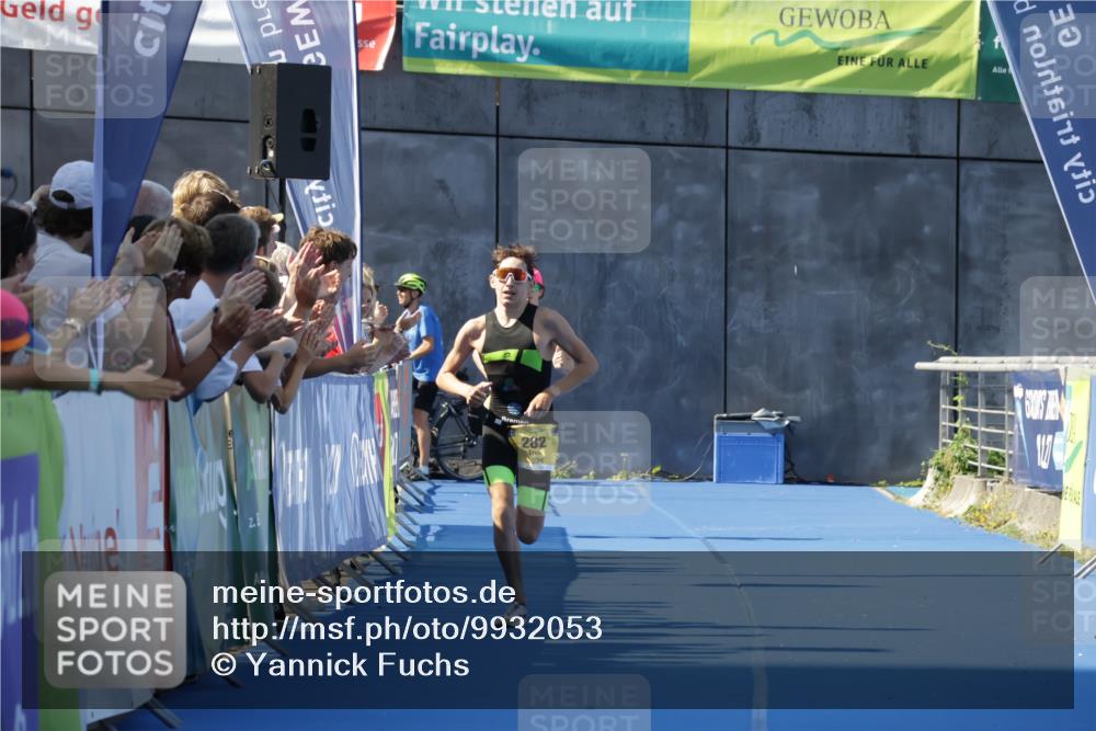09.08.2026 - GEWOBA Citytriathlon Bremen Yannick Fuchs http://msf.ph/oto/9932053 09.08.2026 11:01:57 Ziel 282 meine-sportfotos.de