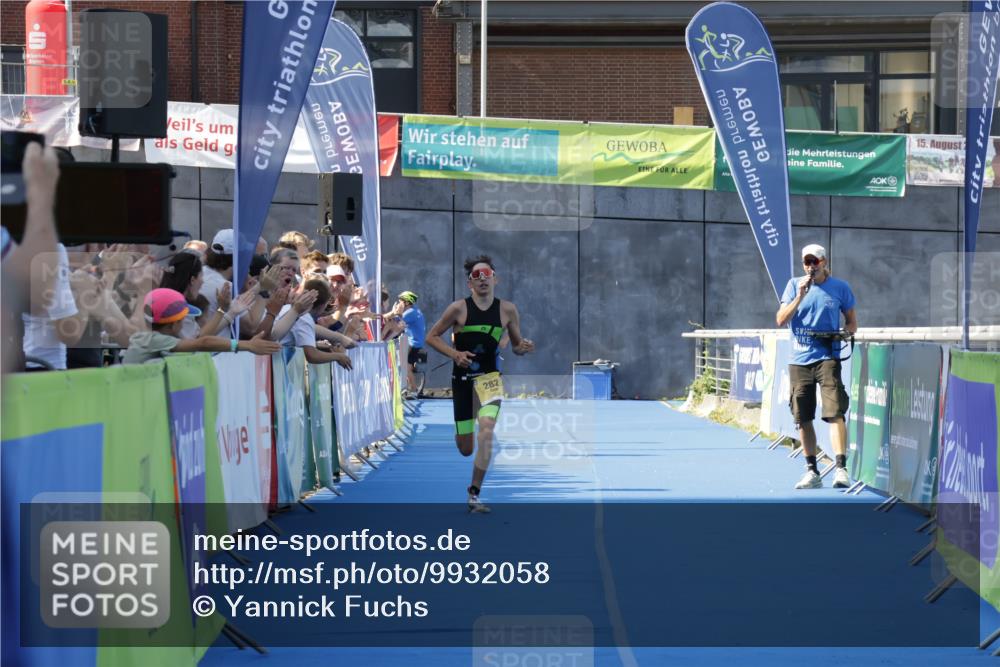 09.08.2026 - GEWOBA Citytriathlon Bremen Yannick Fuchs http://msf.ph/oto/9932058 09.08.2026 11:01:58 Ziel 282 meine-sportfotos.de