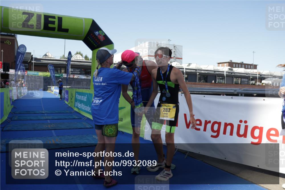 09.08.2026 - GEWOBA Citytriathlon Bremen Yannick Fuchs http://msf.ph/oto/9932089 09.08.2026 11:02:11 Ziel  meine-sportfotos.de